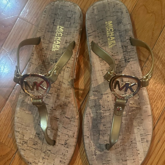 Micheal kors sandals - Picture 4 of 4